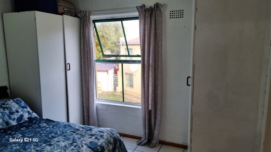 To Let 1 Bedroom Property for Rent in Table View Western Cape